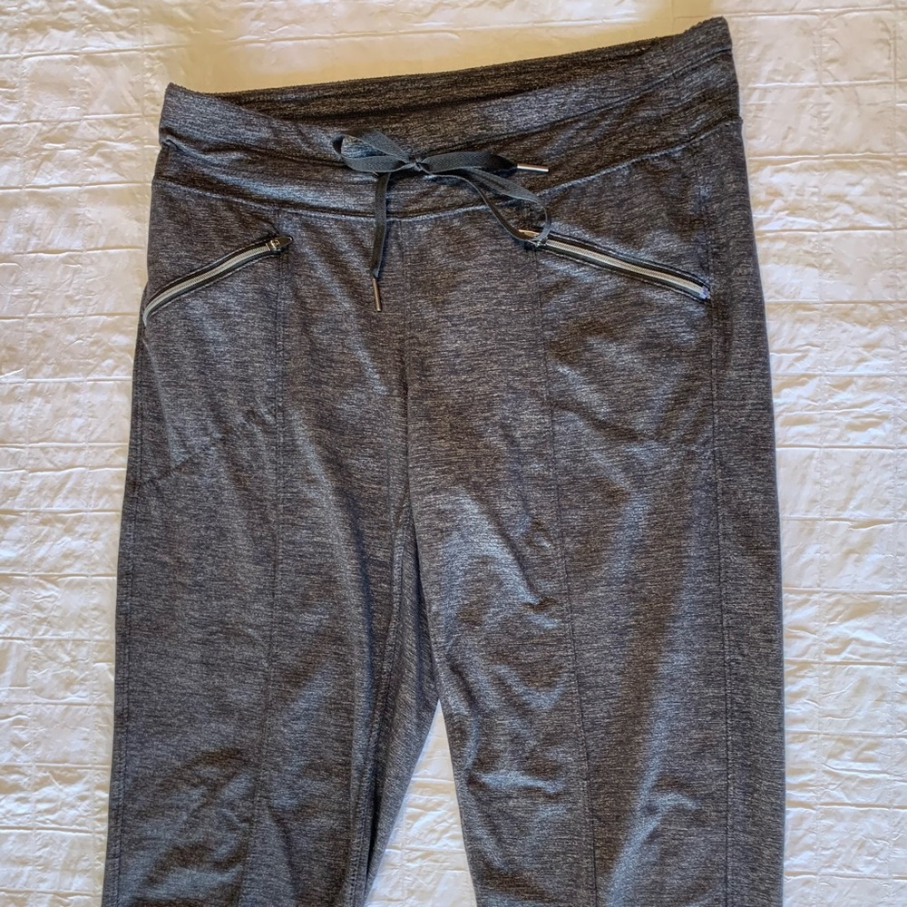 Athleta Small S Jogger Pants Cropped Gray